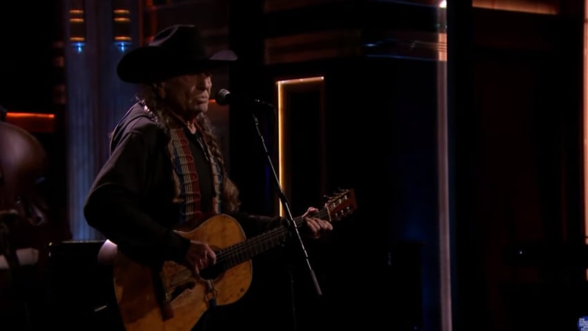 Willie Nelson Performs 'My Favorite Picture Of You' On 'Fallon'