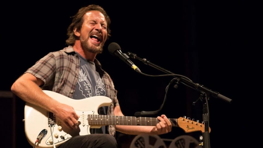 Red Hot Chili Peppers & Eddie Vedder Cover Prince & Bob Dylan In Los Angeles