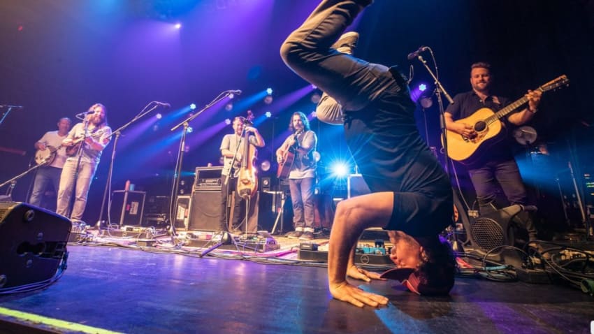 Greensky Bluegrass Welcomes Jon Stickley & Lyndsay Pruett On 'Casual Wednesday' In Norfolk
