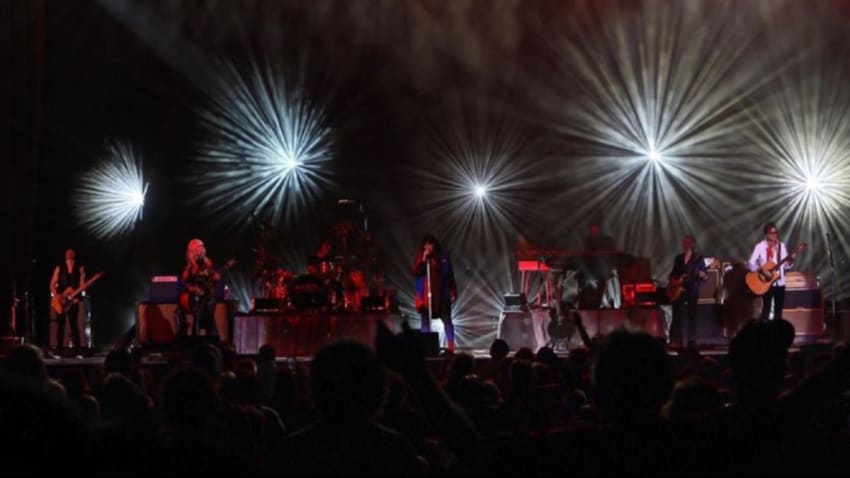 Heart Fits Rarities Into Opening Night Of Summer Tour