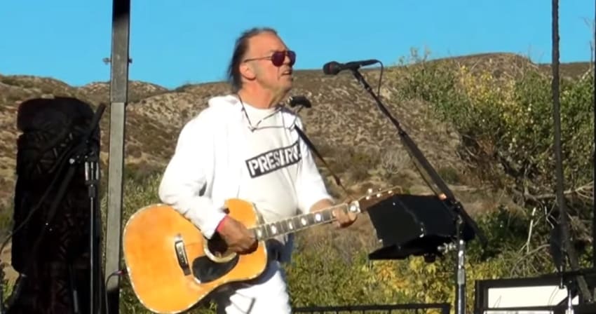 Neil Young Norah Jones New Mama