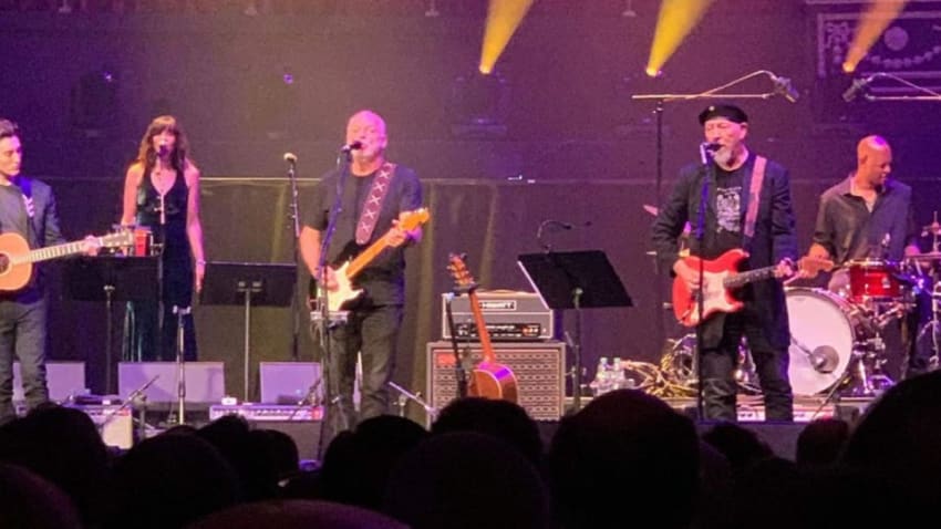 David Gilmour Joins Richard Thompson At 70th Birthday Concert