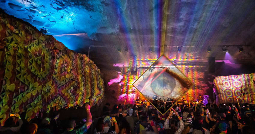Papadosio Caverns