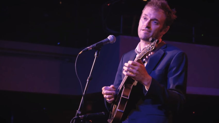 Chris Thile Covers Radiohead & Elliott Smith