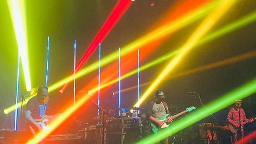 moe. Busts Out Pink Floyd Cover In Buffalo