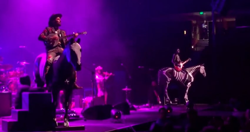 The Avett Brothers Halloween 2019
