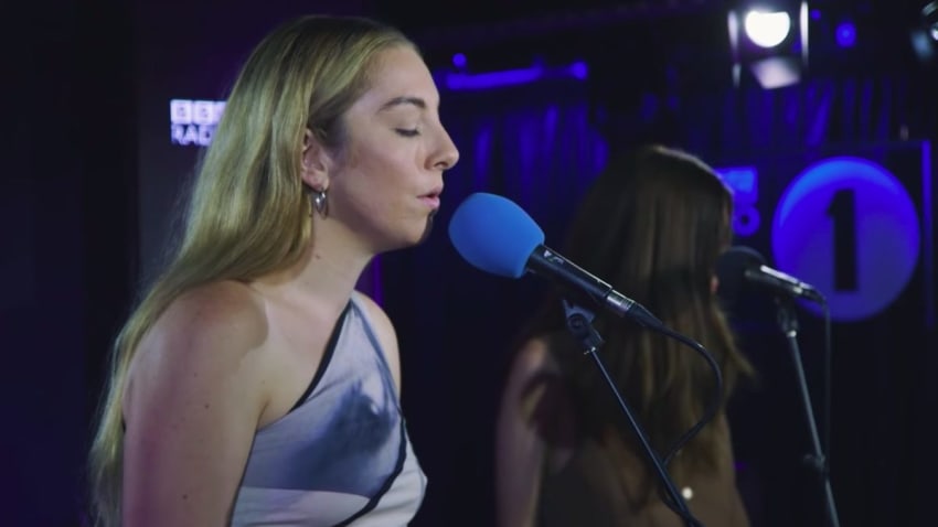 HAIM Covers Robyn