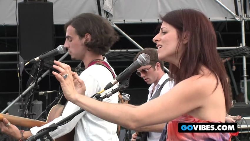 Quincy Mumford Performs "The Hard Place" at Gathering of the Vibes Music Festival 2012
