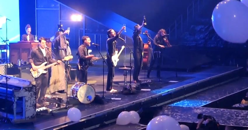 Avett Brothers New Years Eve Setist Fly Like Eagle