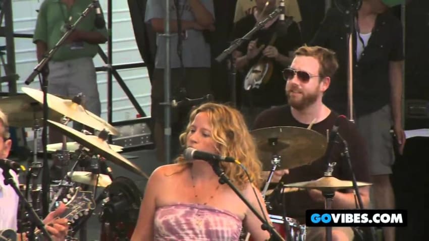 Levon Helm Band Performs "Evangaline" with Joe Russo at Gathering of the Vibes 2011