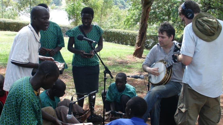 Béla Fleck Announces 'Africa Sessions' Compilation & New Album With Toumani Diabaté ‘The Ripple Effect'