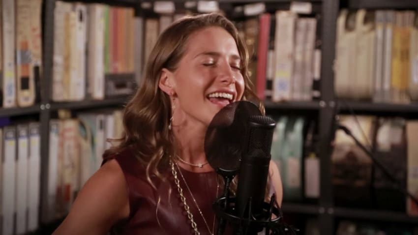Caroline Jones - Chasin' Me - 10/11/2019 - Paste Studio NYC - New York, NY