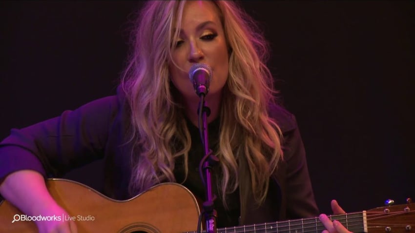 Clare Dunn - More (BULL 98.7)