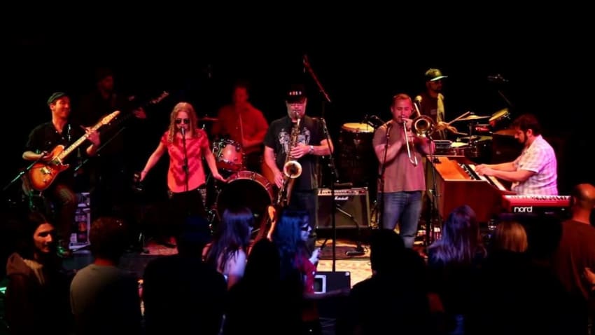 Deep Banana Blackout: New Simple Song [HD] 2014-06-01 - Fairfield, CT