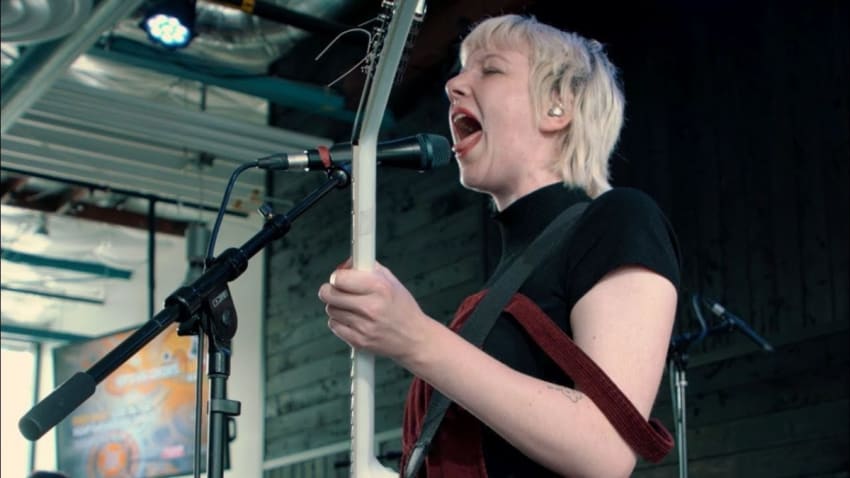 Dilly Dally - Sorry Ur Mad (Live on KEXP)