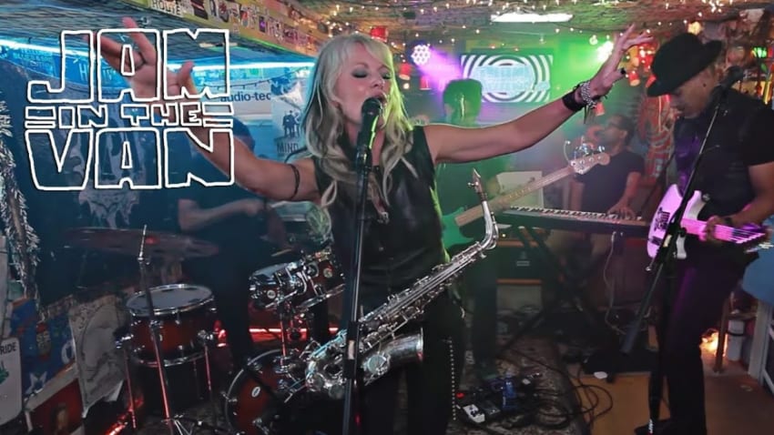 MINDI ABAIR & THE BONESHAKERS - "Play To Win" (Live at JITVHQ in Los Angeles, CA 2018) #JAMINTHEVAN