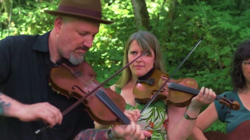 David Bragger & Susan Platz - Empty Canoe - On The Farm Sessions @Pickathon 2019 S07E03