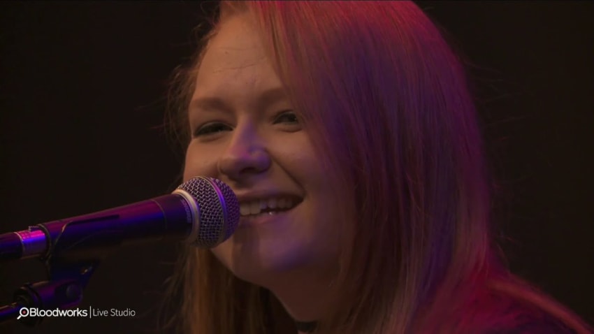 Hailey Verhaalen - Sunday Morning Love You (98.7 THE BULL)