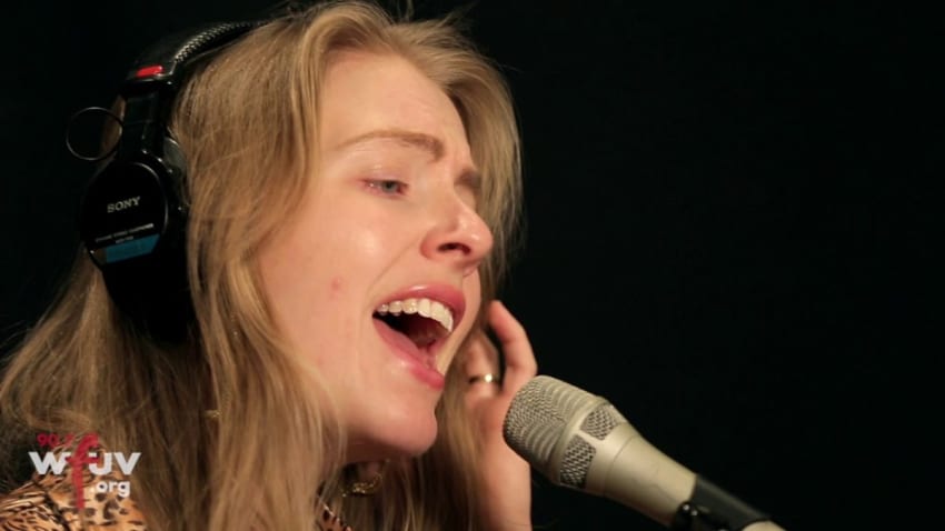 IDER - "Mirror" (Live at WFUV)