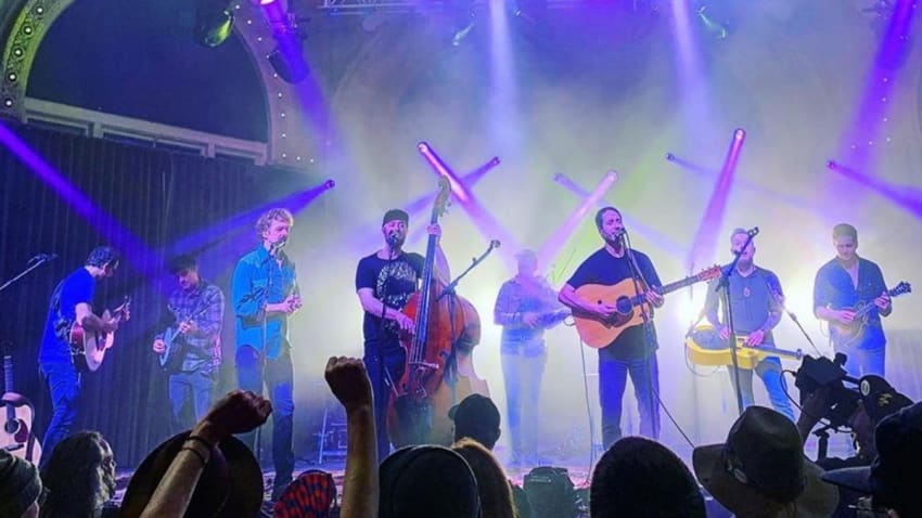 The Infamous Stringdusters & Yonder Mountain String Band Cover Grateful Dead & Rolling Stones In Seattle