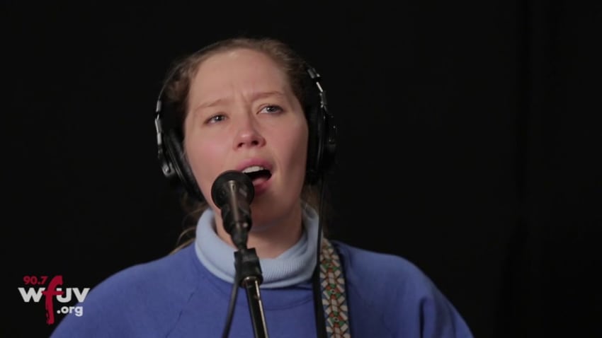 Julia Jacklin - "Pressure to Party" (Live at WFUV)