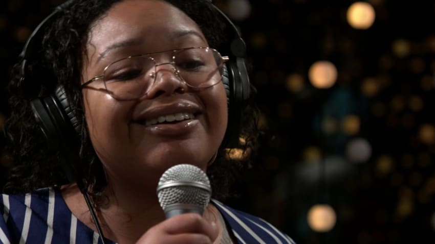 Martín - Watching Planes (feat. JusMoni) (Live on KEXP)