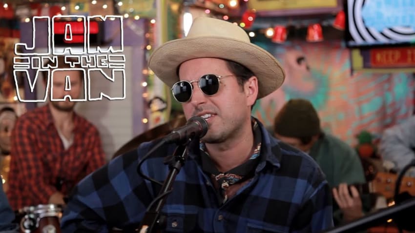 R. FINN - "Let Me Be the One" (Live at JITV HQ in Los Angeles, CA 2018) #JAMINTHEVAN