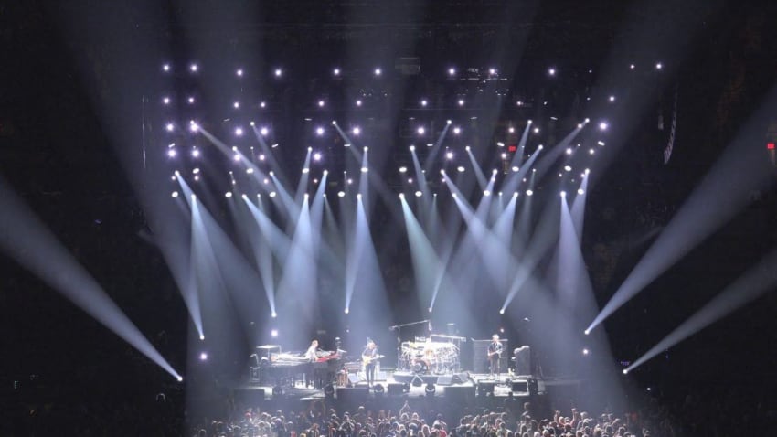 Phish - Roses Are Free~Slave To The Traffic Light -12/1/19 - Nassau Coliseum