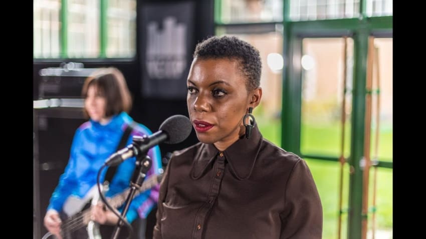 Sink Ya Teeth - Petrol Blue (Live on KEXP)