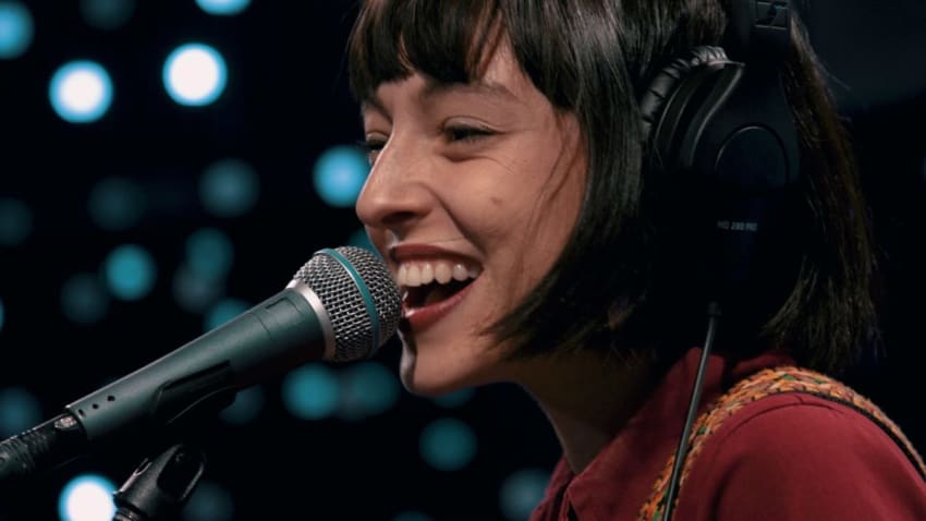 Stella Donnelly - Tricks (Live on KEXP)