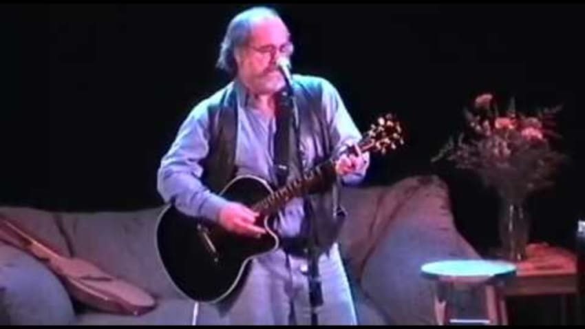 Robert Hunter (9/26/97) Barrymore Theater, Madison, WI Set Two (Hi8 Master + Audio Sync)