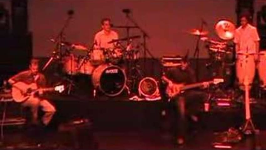 Umphrey's McGee - 40's Theme (acoustic) - 8/7/2004