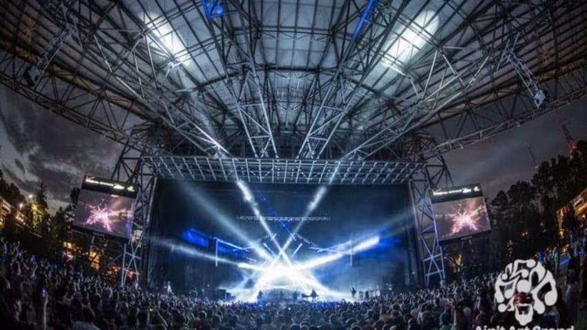 Umphrey's McGee: "Women, Wine and Song" Live from Alpharetta, GA 08.24.13