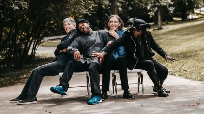 Béla Fleck And The Flecktones Confirm 1st New Tour Dates In 4 Years
