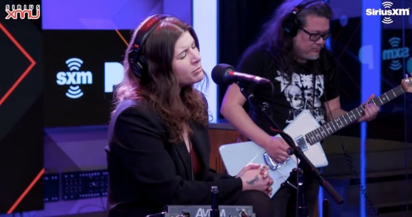 Best Coast Sherly Crow 2020