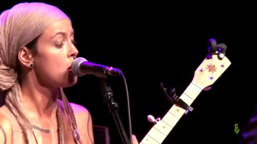 eTown Finale with Sean Hayes & Rising Appalachia - People Get Ready (eTown webisode #687)