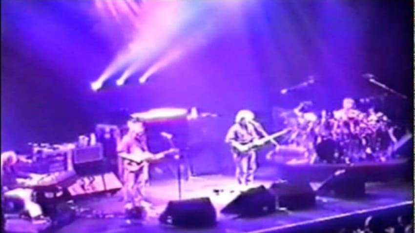 1998-11-07 - UIC Pavilion - First Set