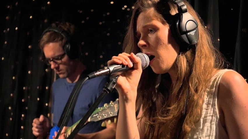A Sunny Day In Glasgow - Crushin' (Live on KEXP)