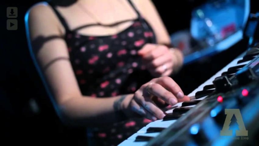 Bess Rogers & Allison Weiss - I Was An Island - Audiotree Live