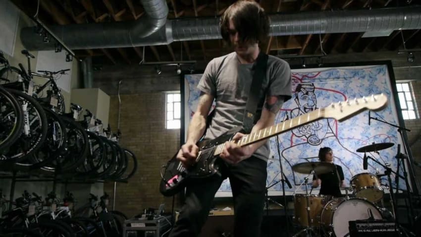 Bleeding Rainbow - Drift Away (Live on KEXP)