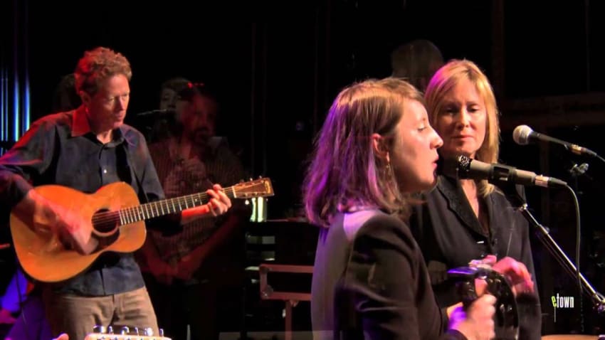 Caitlin Rose - "Waitin" (eTown webisode #503)