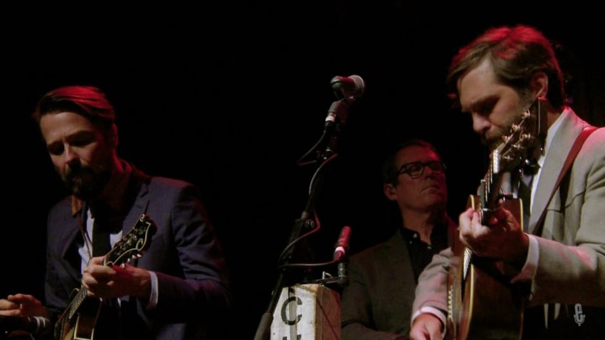 Chatham County Line - Think I'm In Love (Live on eTown)