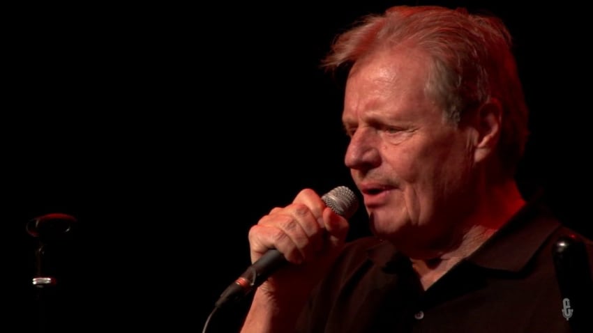Delbert McClinton - Squeeze Me In (eTown webisode #1283)