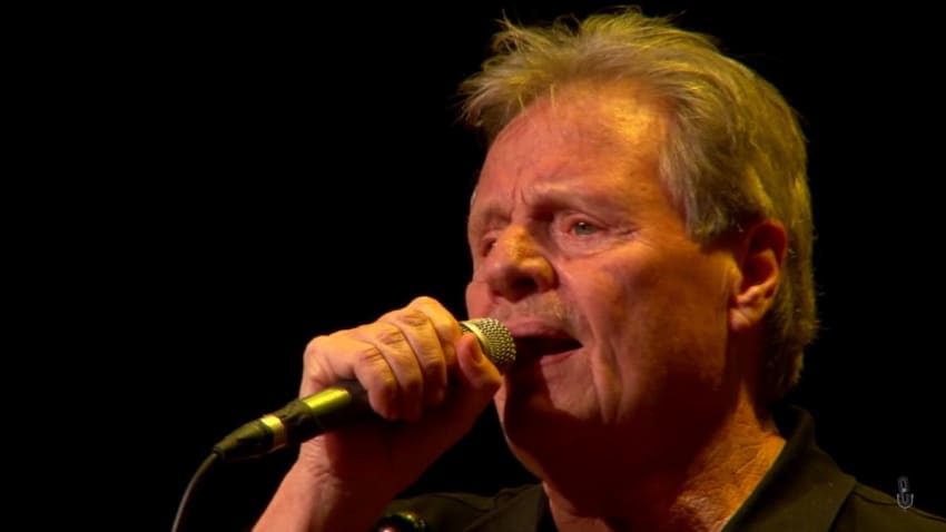 Delbert McClinton - Two More Bottles Of Wine (Live on eTown)