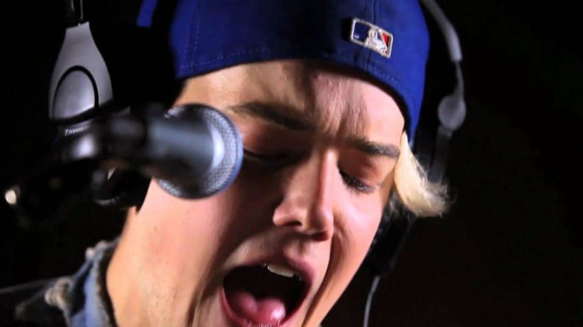 Diamond Rings - Give It Up (Live on KEXP)