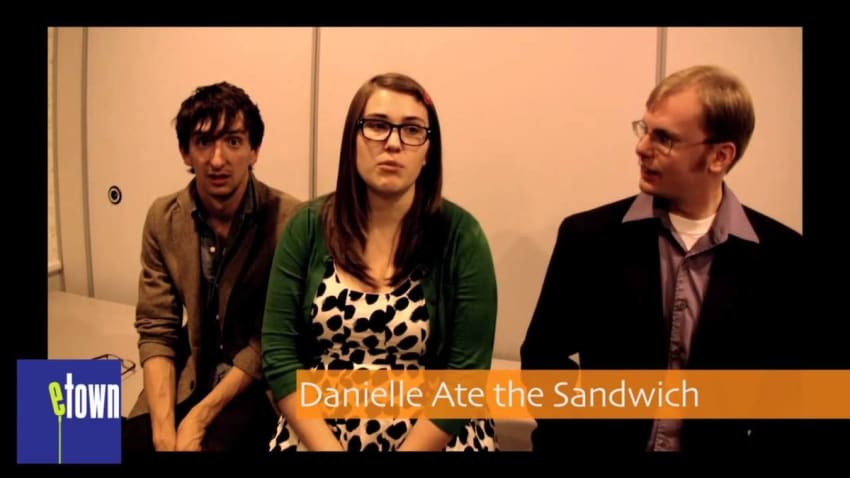 eTown webisode 25 - Danielle Ate the Sandwich performs "17 And 53"