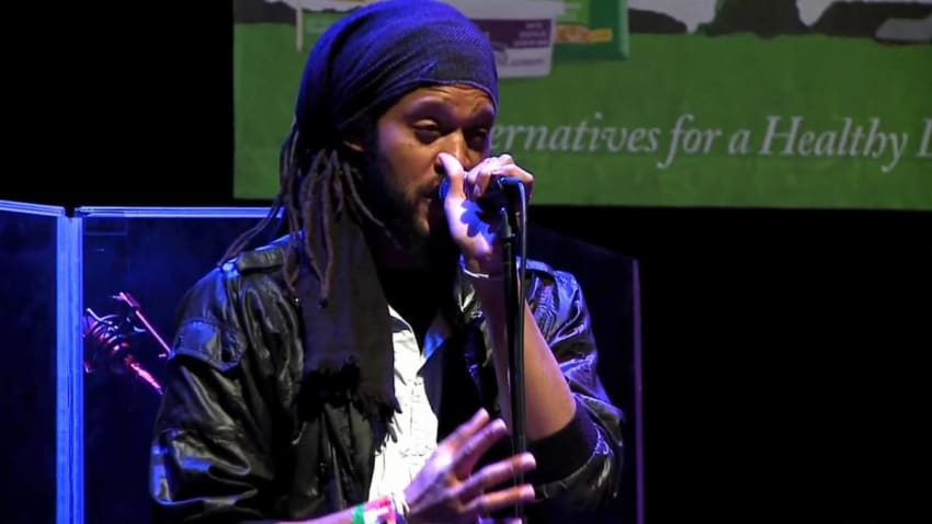 eTown webisode 62 - Flobots perform "Good Soldier"