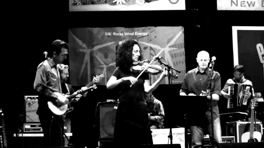 eTown webisode 7 - The Horse Flies perform "14 Reasons"