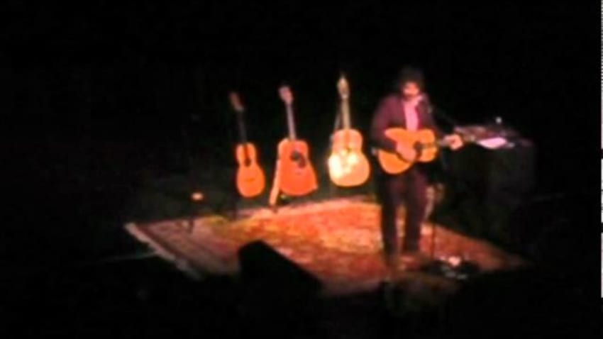 Jeff Tweedy 2011-08-04 worrys banter, Hummingbird, Hawaii Theatre, Honolulu