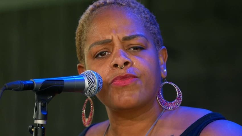 Fly Moon Royalty - I Miss Her (Live on KEXP)